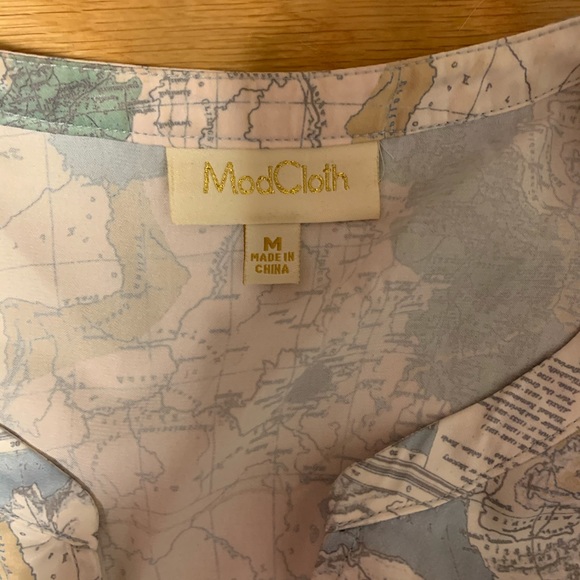 ModCloth Sleeveless Blouse - Picture 3 of 4